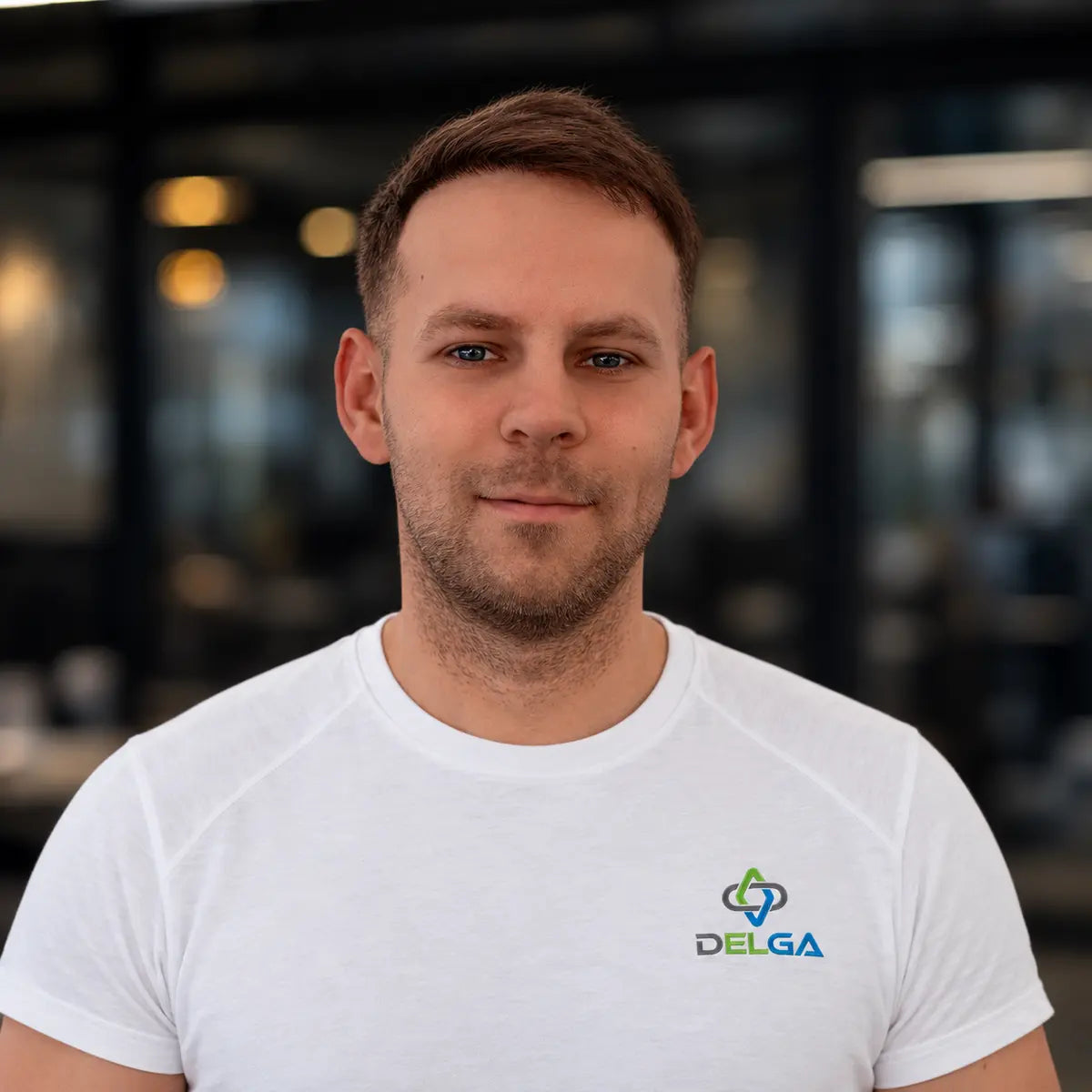 Modestas Ziogas, mekaniker hos Delga Verksted